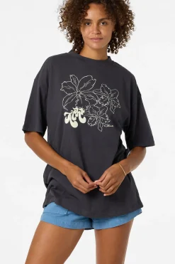 Ariah Hawaii Oversized Tee