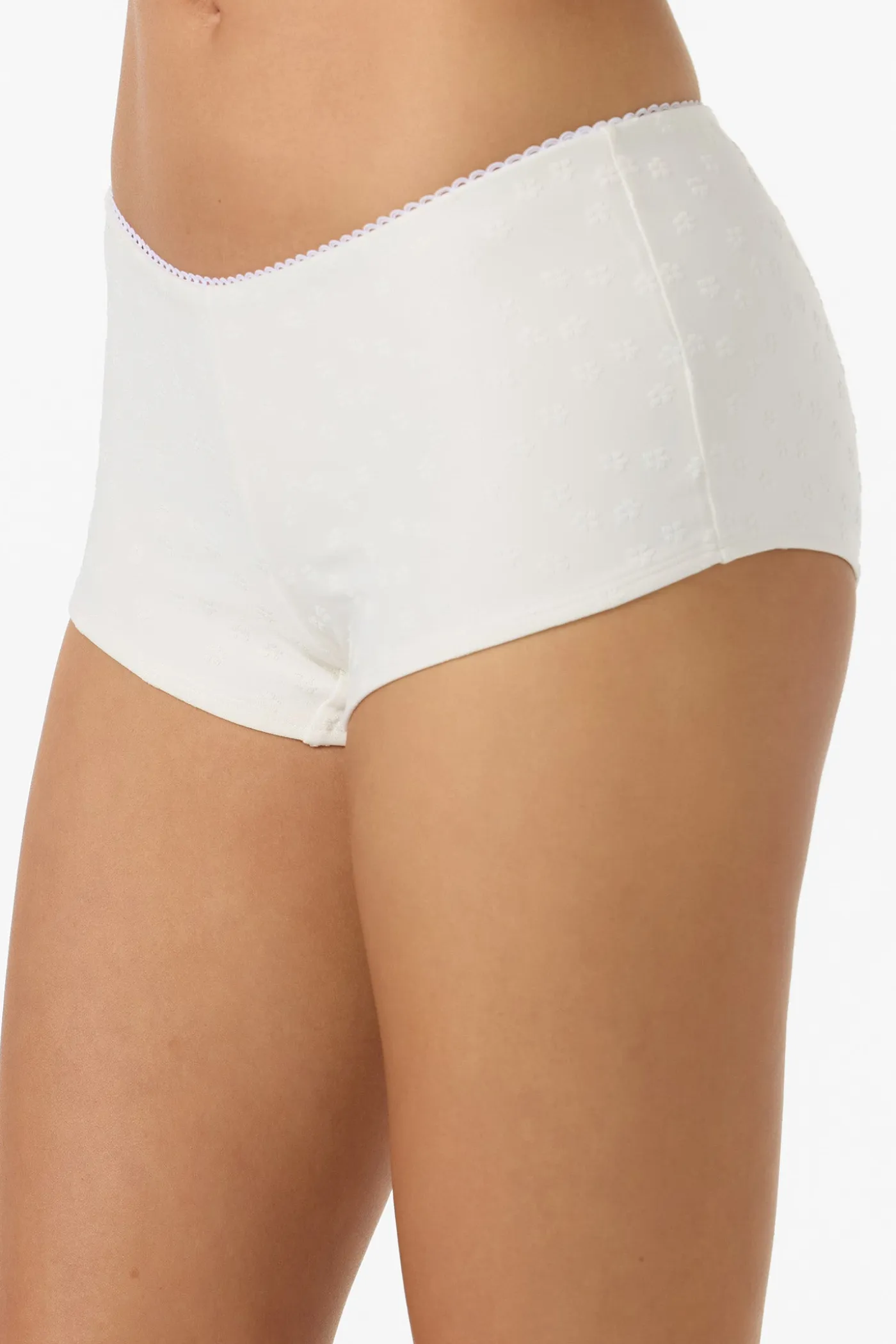 Darling Daisy Surfs Up Short