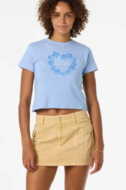 Leah Hawaii Fitted Tee