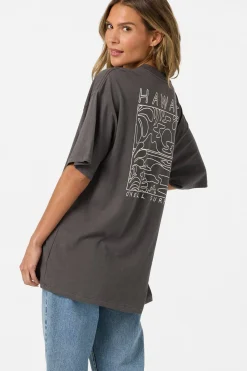 Linear Scape Oversized Tee