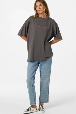 Linear Scape Oversized Tee