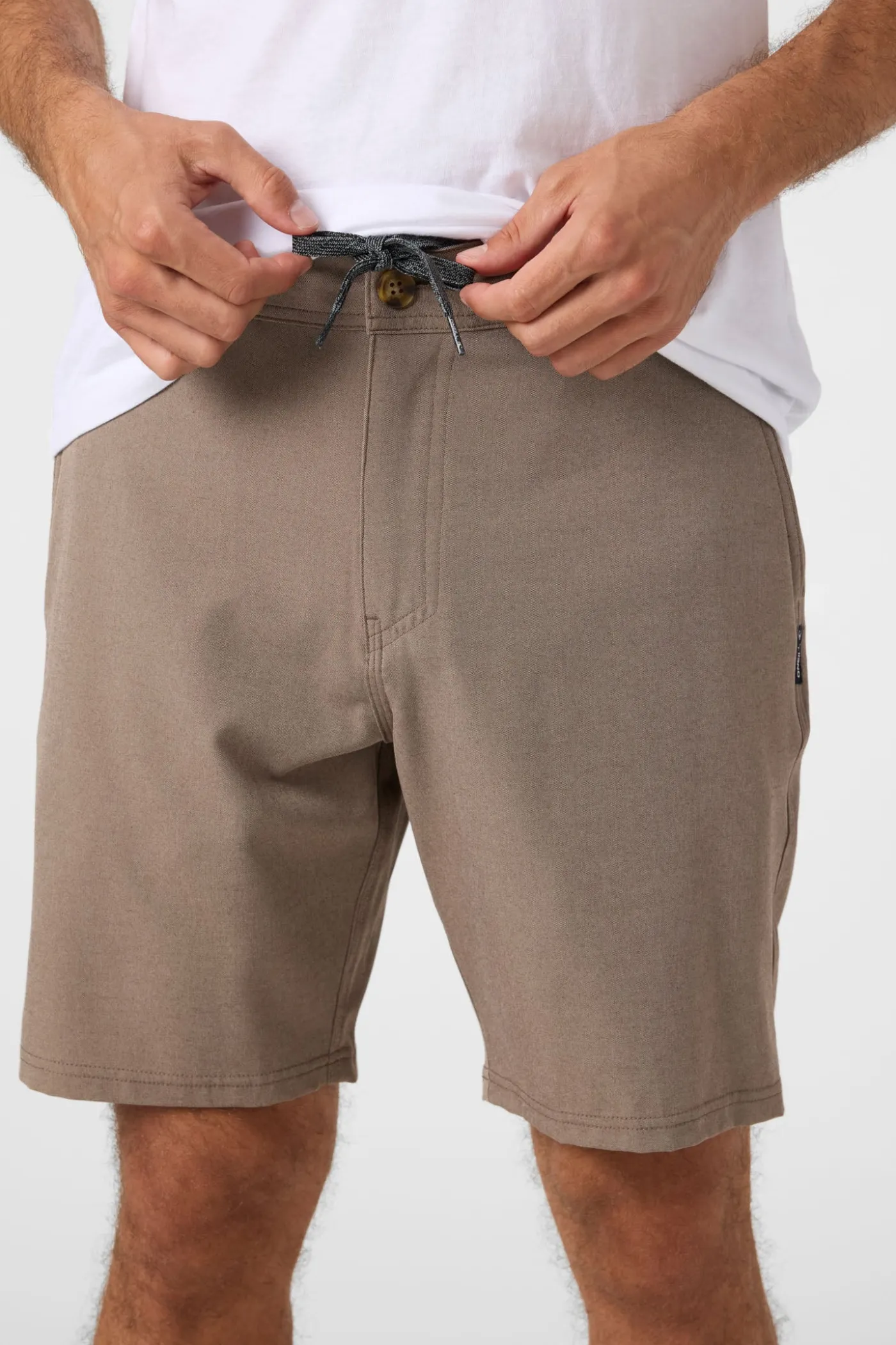 Reserve Light Check 19" Hybrid Shorts
