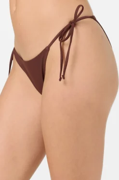 Saltwater Solids Maracas Medium Bottoms