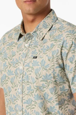 Terrace Standard Fit Shirt
