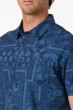 Terrace Standard Fit Shirt