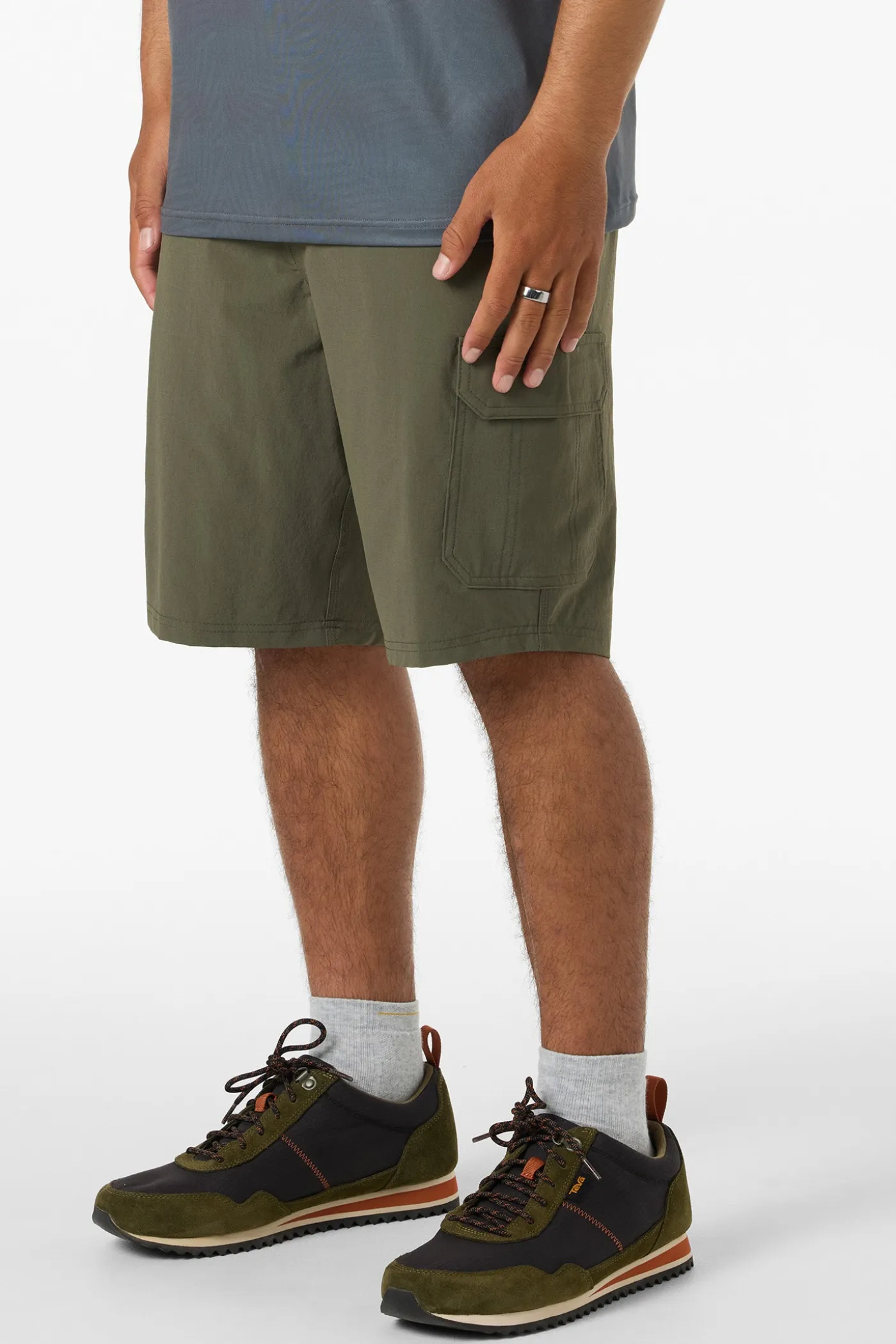 TRVLR Cargo 20" Hybrid Shorts