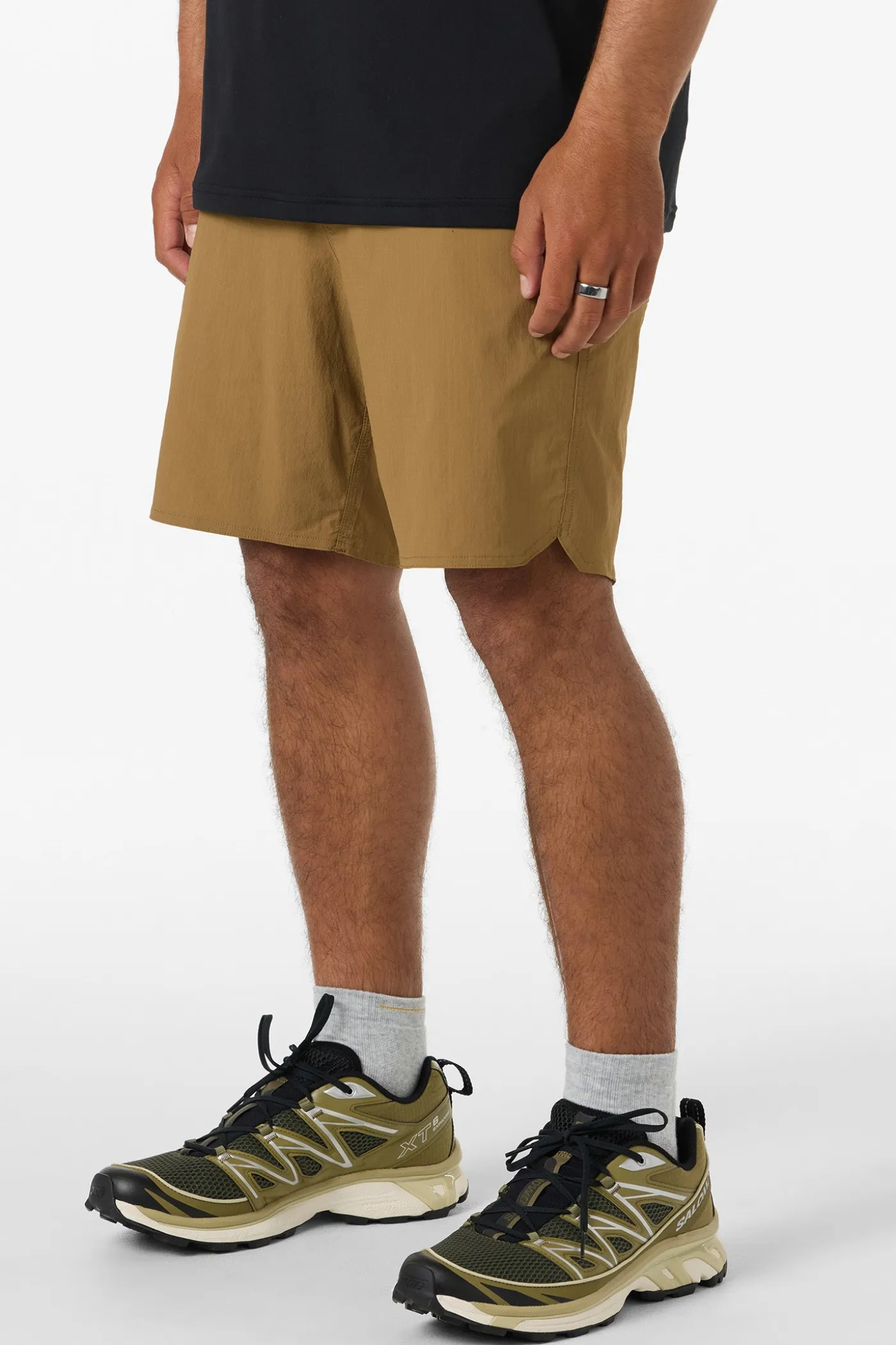 TRVLR Halfback 18" Hybrid Shorts