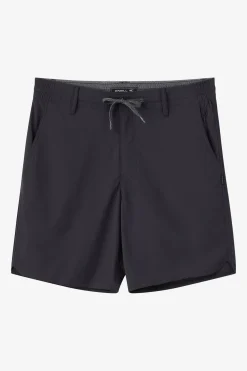 TRVLR Halfback 18" Hybrid Shorts