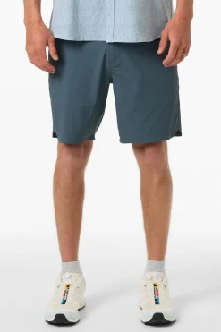 TRVLR Halfback 18" Hybrid Shorts