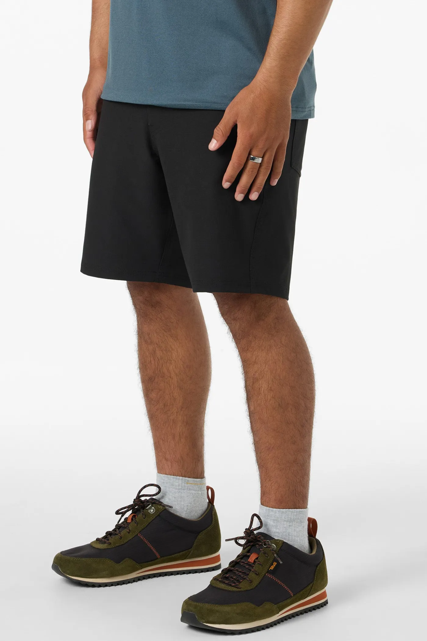 TRVLR Recon 18" Hybrid Shorts
