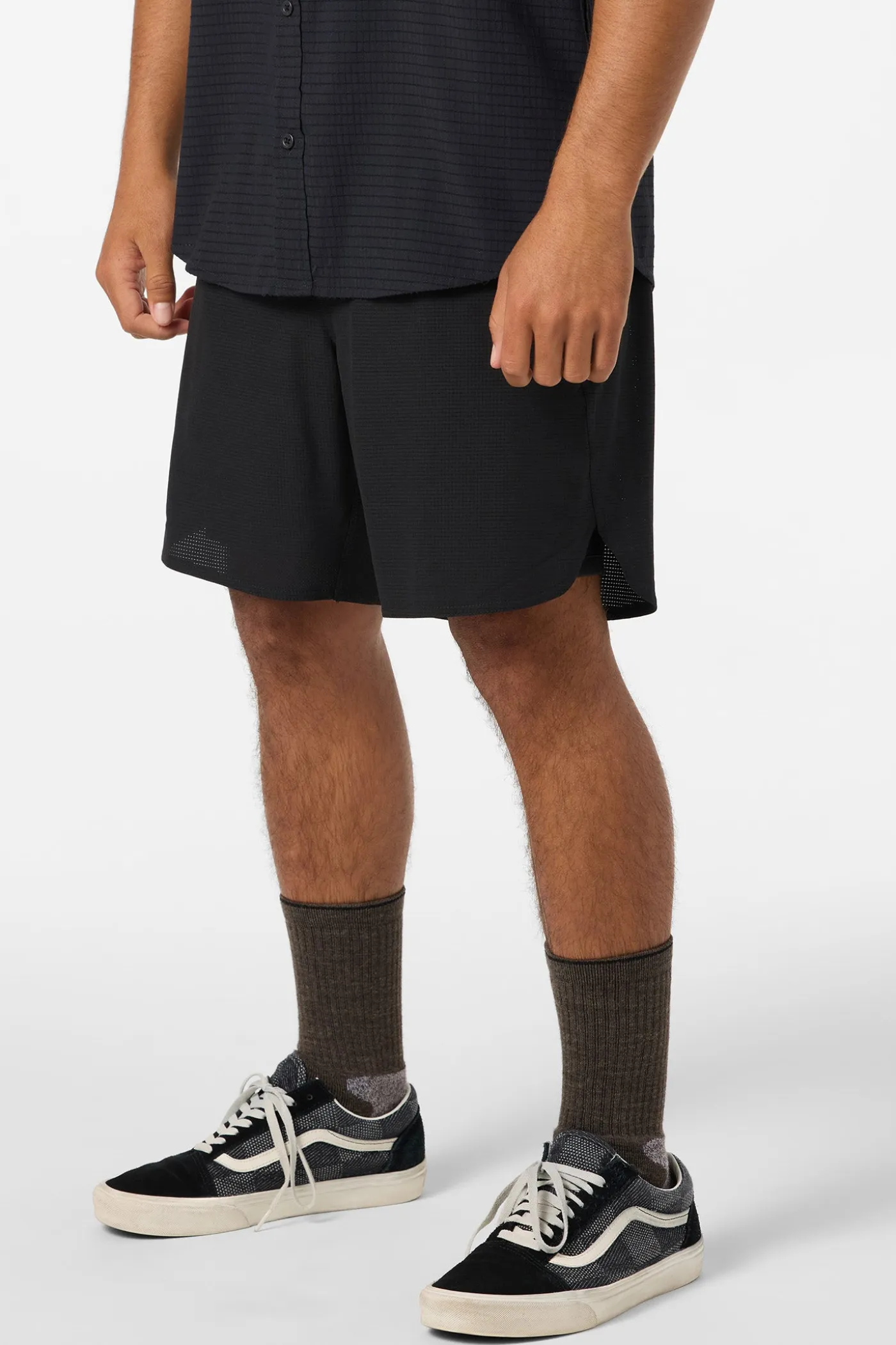 TRVLR Tech Lined 17" Hybrid Shorts